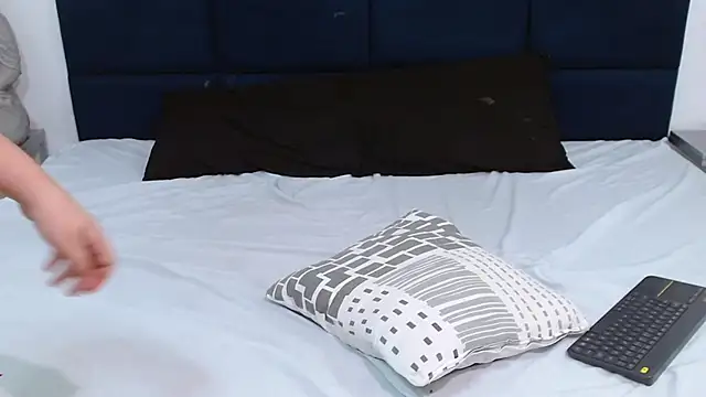 Snapshot of Abby-campbel chatting on 11/11/25, 09:37 Abby-campbel online show from 11/11/25, 09:37