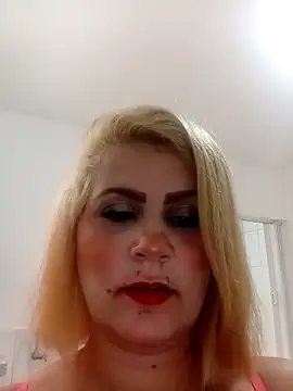 Snapshot of flavinhasensual chatting on 10/18/25, 02:18 flavinhasensual online show from 10/18/25, 02:18