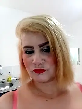 Snapshot of flavinhasensual chatting on 10/20/25, 10:27 flavinhasensual online show from 10/20/25, 10:27