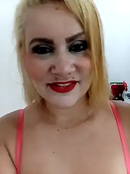 Snapshot of flavinhasensual chatting on 10/21/25, 12:28 flavinhasensual online show from 10/21/25, 12:28