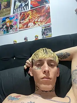 Snapshot of KinkyLatinCock chatting on 11/04/25, 11:15 KinkyLatinCock online show from 11/04/25, 11:15