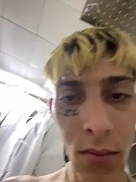 Snapshot of KinkyLatinCock chatting on 11/06/25, 03:24 KinkyLatinCock online show from 11/06/25, 03:24