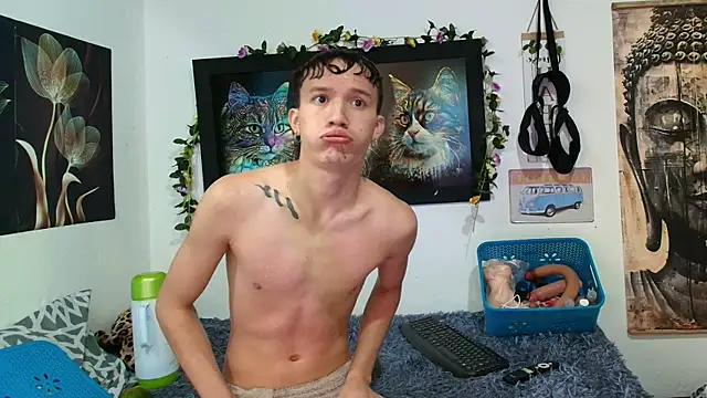 Snapshot of Patrick_phoenix chatting on 10/14/25, 03:24 Patrick phoenix online show from 10/14/25, 03:24