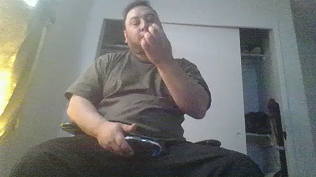 Snapshot of raredick chatting on 12/16/25, 10:04 raredick online show from 12/16/25, 10:04