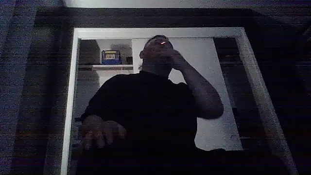 Snapshot of raredick chatting on 03/20/26, 01:10 raredick online show from 03/20/26, 01:10