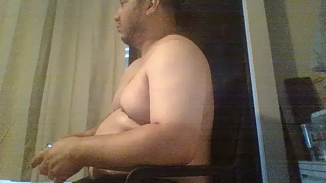 Snapshot of raredick chatting on 04/16/26, 08:20 raredick online show from 04/16/26, 08:20