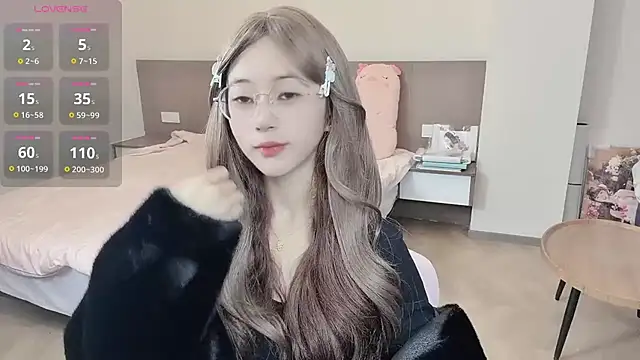 Snapshot of nini_a chatting on 11/08/25, 03:07 nini a online show from 11/08/25, 03:07