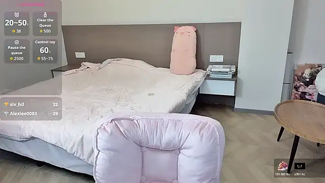 Snapshot of nini_a chatting on 11/13/25, 07:51 nini a online show from 11/13/25, 07:51