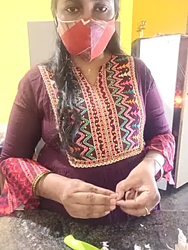 Snapshot of ammu1990 chatting on 10/16/25, 05:41 ammu1990 online show from 10/16/25, 05:41