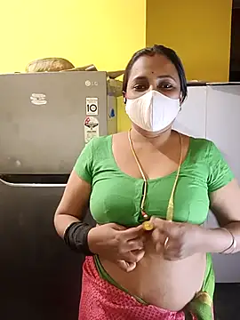 Snapshot of ammu1990 chatting on 12/17/25, 06:41 ammu1990 online show from 12/17/25, 06:41