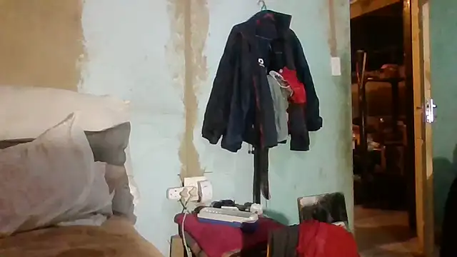 Snapshot of Nicky52 chatting on 03/04/26, 03:51 Nicky52 online show from 03/04/26, 03:51