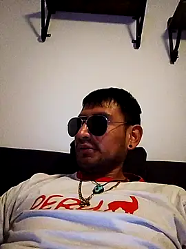 Snapshot of ELTAYA123 chatting on 05/19/26, 01:56 ELTAYA123 online show from 05/19/26, 01:56