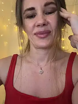 LucieMack online show from 07/12/26, 05:04