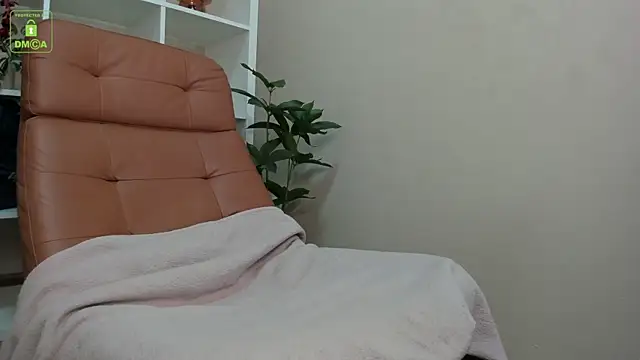 Naomi Urban online show from 08/05/26, 11:13