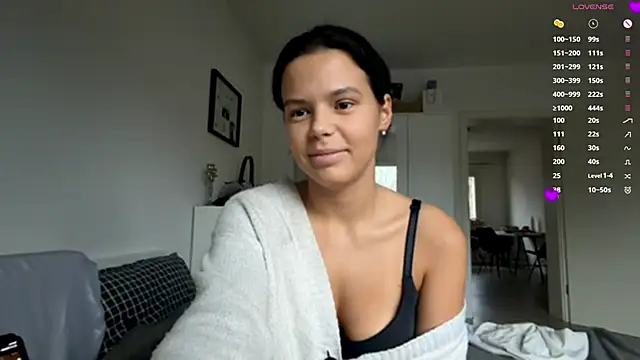MaydaCornwall online show from 12/23/25, 08:01