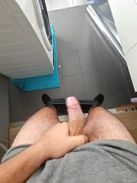 Snapshot of flirt_23 chatting on 11/13/25, 09:52 flirt 23 online show from 11/13/25, 09:52