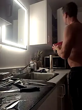 Snapshot of ironleg69 chatting on 10/17/25, 02:15 ironleg69 online show from 10/17/25, 02:15