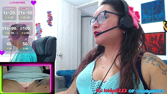 Snapshot of leidydi223 chatting on 09/23/25, 01:25 leidydi223 online show from 09/23/25, 01:25