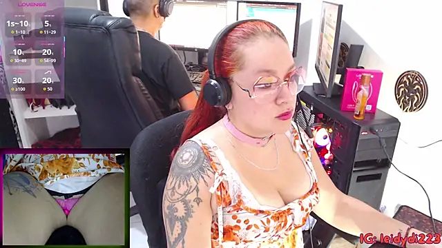 Snapshot of leidydi223 chatting on 10/15/25, 01:22 leidydi223 online show from 10/15/25, 01:22