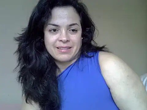 Snapshot of ITALIANASISIXX chatting on 01/04/25, 10:27 ITALIANASISIXX online show from 01/04/25, 10:27