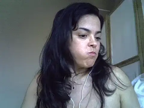 Snapshot of ITALIANASISIXX chatting on 01/09/25, 01:24 ITALIANASISIXX online show from 01/09/25, 01:24