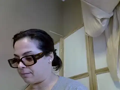 Snapshot of ITALIANASISIXX chatting on 01/19/25, 01:55 ITALIANASISIXX online show from 01/19/25, 01:55