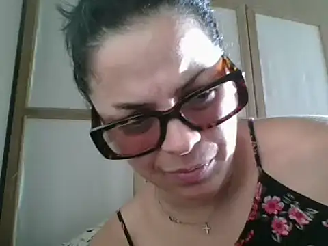 Snapshot of ITALIANASISIXX chatting on 09/14/25, 04:06 ITALIANASISIXX online show from 09/14/25, 04:06