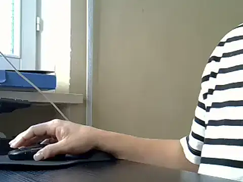 Snapshot of ITALIANASISIXX chatting on 10/28/25, 07:56 ITALIANASISIXX online show from 10/28/25, 07:56