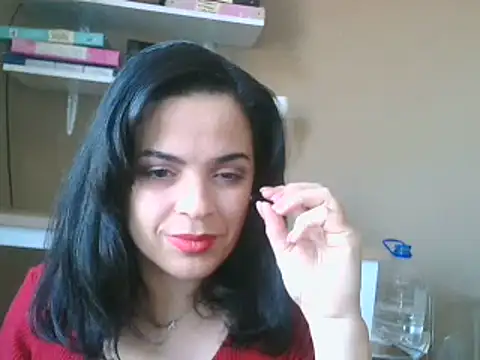 Snapshot of ITALIANASISIXX chatting on 11/25/25, 11:43 ITALIANASISIXX online show from 11/25/25, 11:43