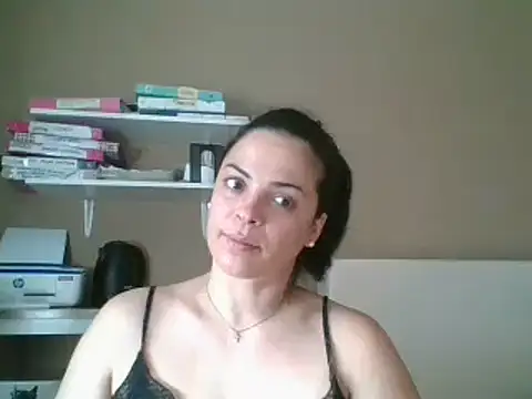 ITALIANASISIXX online show from 05/27/26, 06:32