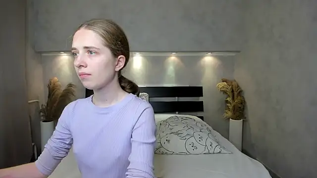 Camilla Kelly online show from 10/05/25, 01:04