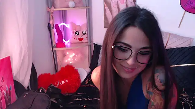 Tyna Veliksa online show from 10/21/25, 12:50