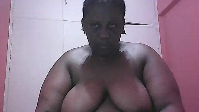 HUGEASSXXXXX online show from 10/11/25, 03:17