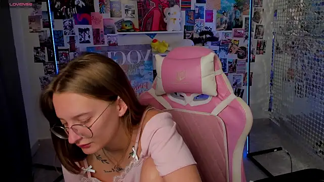 Maryyy May online show from 09/10/25, 05:57