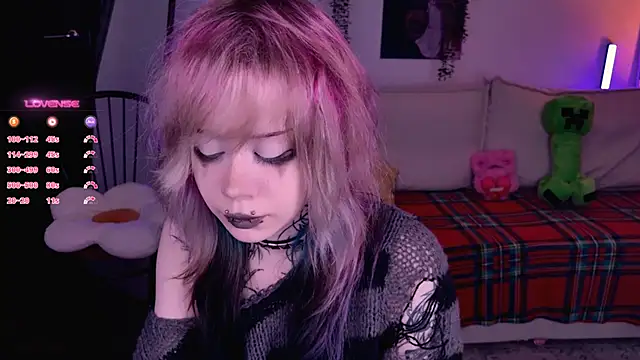 Lollyshy online show from 11/26/25, 09:21