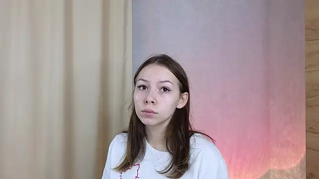 Snapshot of BlushinBloom chatting on 11/22/25, 06:12 BlushinBloom online show from 11/22/25, 06:12