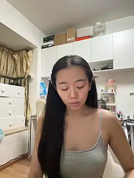 Snapshot of jiajia_L chatting on 10/09/25, 02:15 jiajia L online show from 10/09/25, 02:15