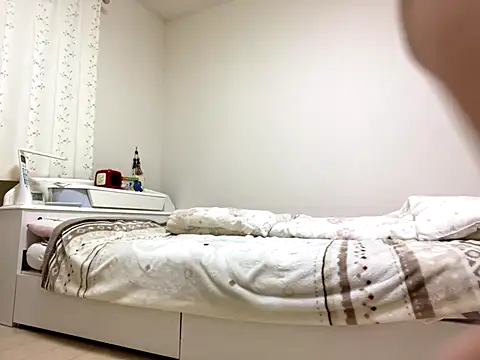 Snapshot of sora_033 chatting on 11/13/25, 03:55 sora 033 online show from 11/13/25, 03:55