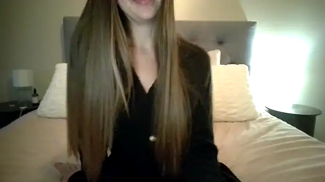 Snapshot of TaylorWest62 chatting on 10/26/25, 03:18 TaylorWest62 online show from 10/26/25, 03:18