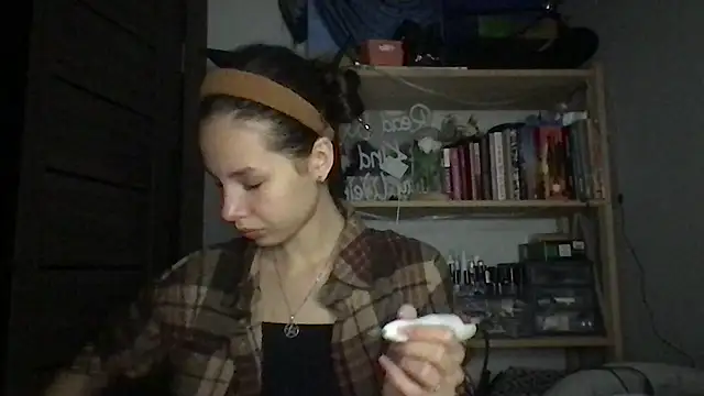 Snapshot of Yuna5343 chatting on 09/10/25, 06:52 Yuna5343 online show from 09/10/25, 06:52