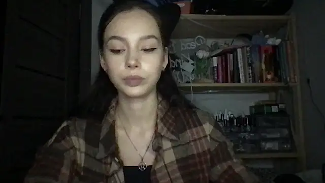 Snapshot of Yuna5343 chatting on 09/13/25, 09:14 Yuna5343 online show from 09/13/25, 09:14