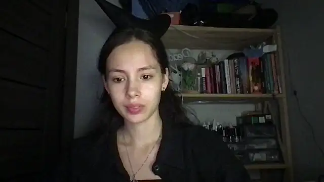 Snapshot of Yuna5343 chatting on 09/14/25, 10:09 Yuna5343 online show from 09/14/25, 10:09