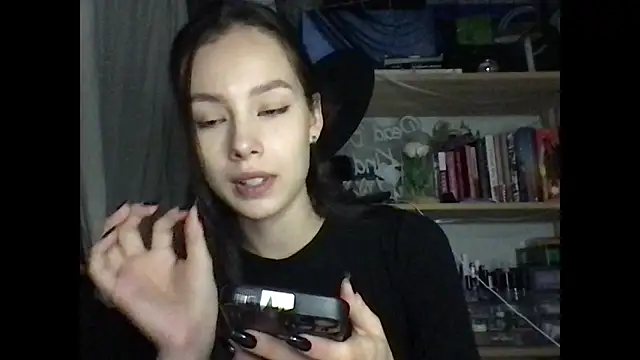 Snapshot of Yuna5343 chatting on 10/08/25, 06:49 Yuna5343 online show from 10/08/25, 06:49