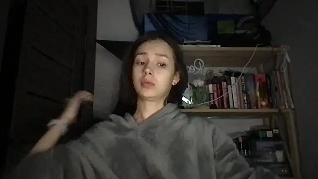 Snapshot of Yuna5343 chatting on 10/15/25, 08:09 Yuna5343 online show from 10/15/25, 08:09