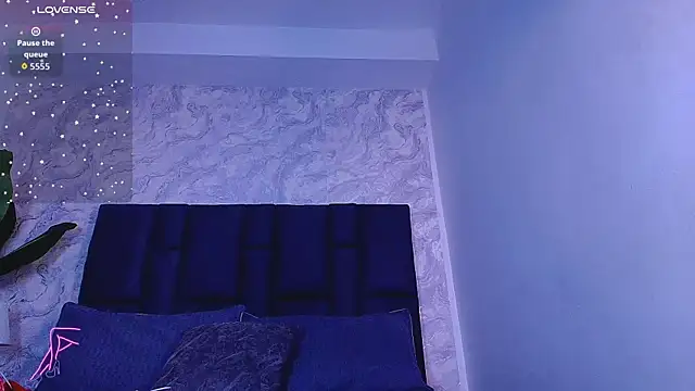 Snapshot of mishell- chatting on 11/19/25, 07:25 mishell- online show from 11/19/25, 07:25