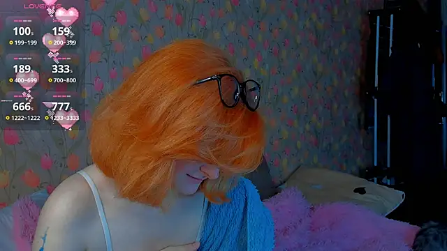 Snapshot of Squirrel_Bunny chatting on 10/13/25, 08:31 Squirrel Bunny online show from 10/13/25, 08:31