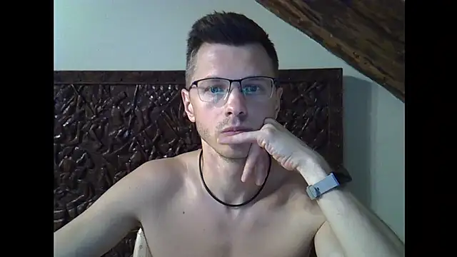 BehindBlueEyesss online show from 10/06/25, 08:06