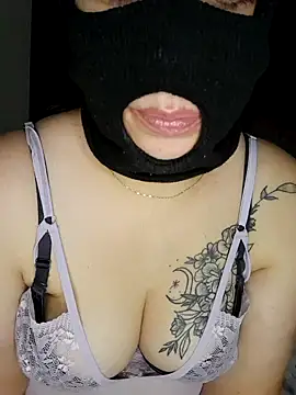 1Malika online show from 10/09/25, 10:57