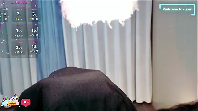 Snapshot of LINLIN-2025 chatting on 10/10/25, 02:16 LINLIN-2025 online show from 10/10/25, 02:16