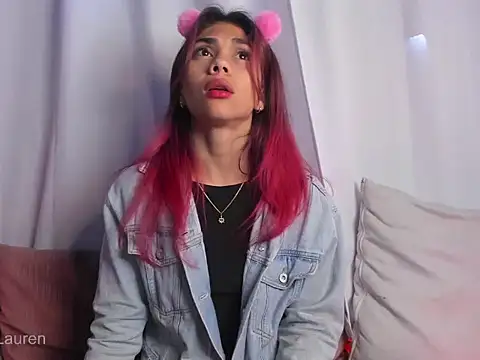 Laurenn 2 online show from 10/14/25, 05:03